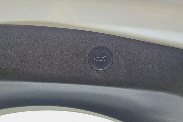 Hvid Tesla Model 3 fra 2020