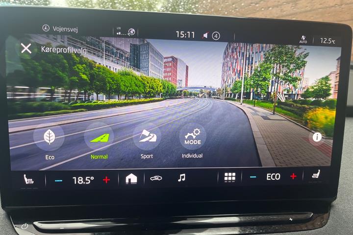Grå Skoda Enyaq fra 2021