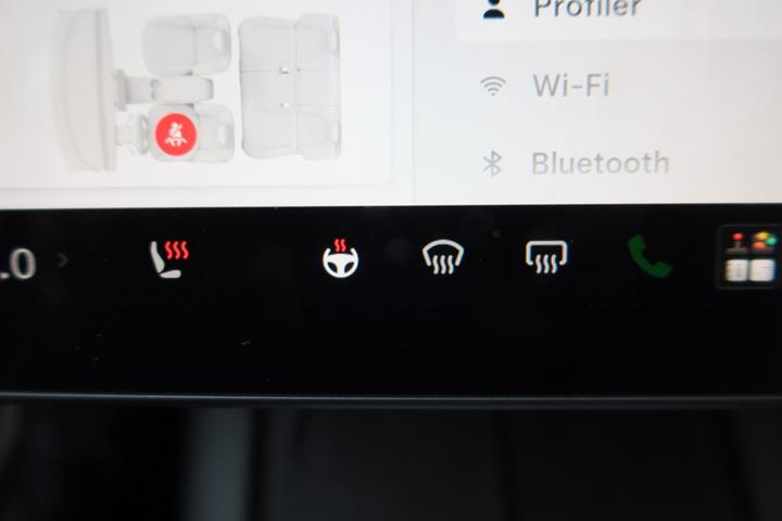 Hvid Tesla Model 3 fra 2022