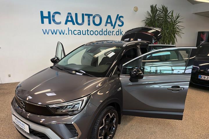 Grå Opel Crossland fra 2022