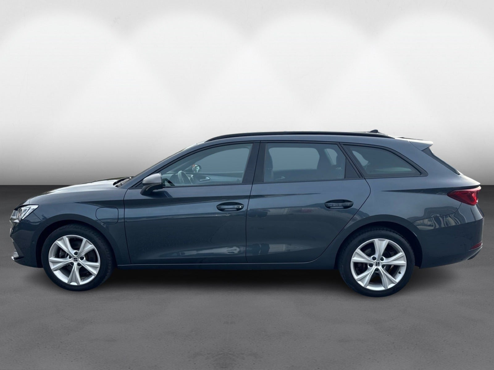 Grå Seat Leon fra 2021