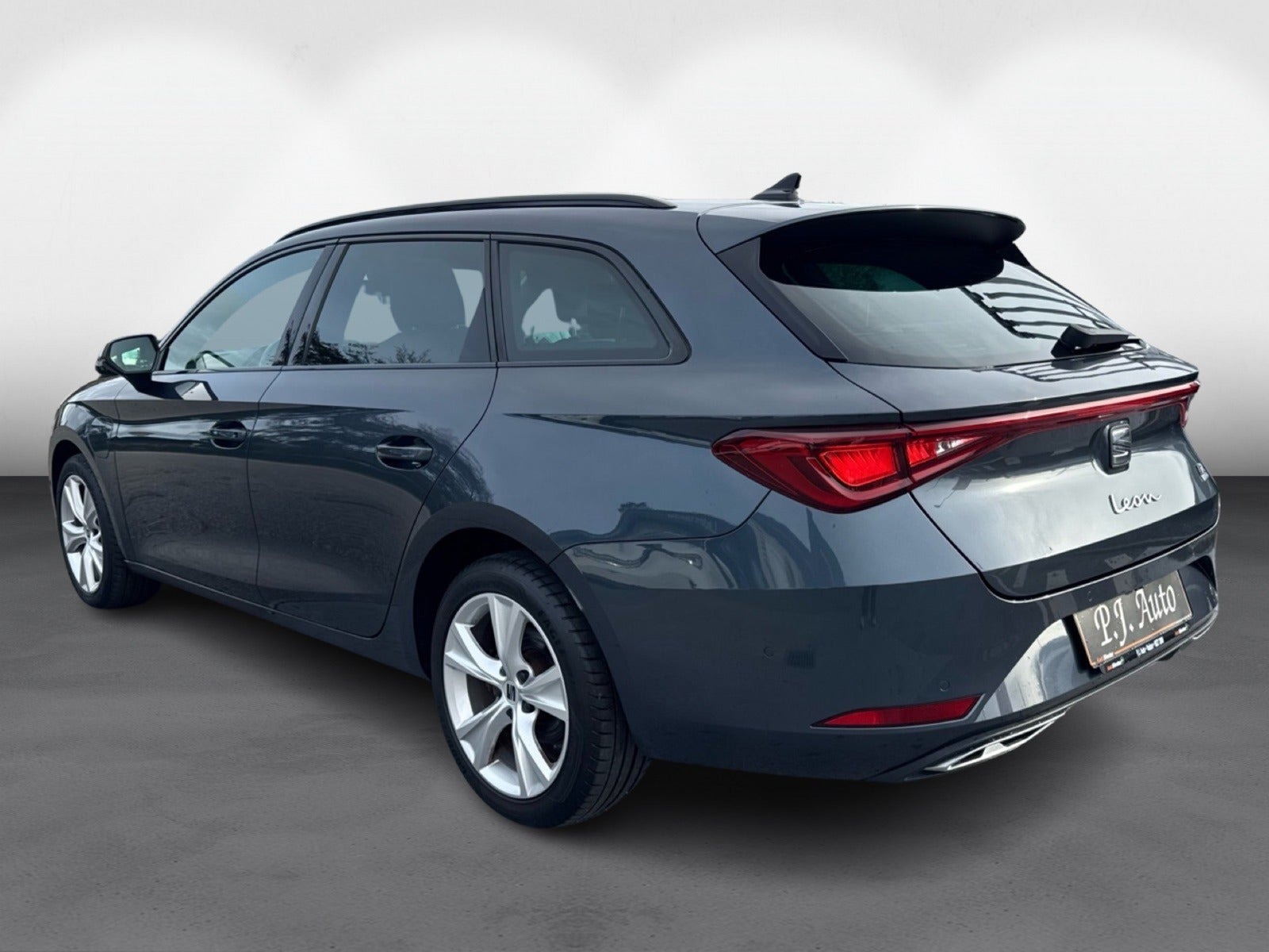 Grå Seat Leon fra 2021