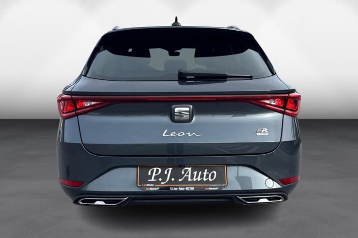 Grå Seat Leon fra 2021