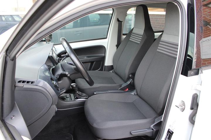 Hvid VW E-UP! fra 2021
