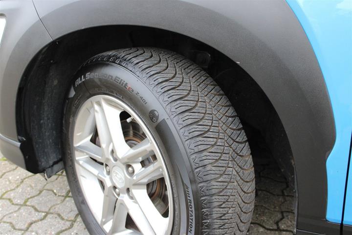 Blå Hyundai Kona fra 2018