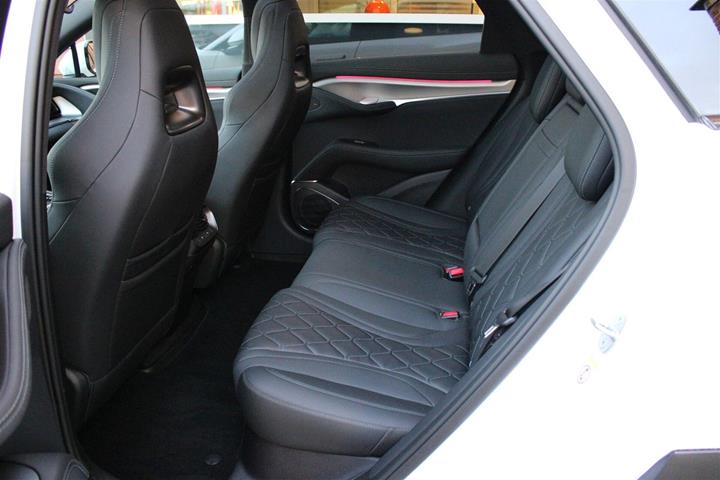 Hvid BYD Sealion 7 fra 2024