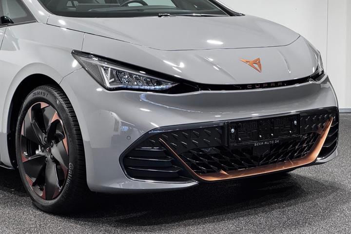 Grå Cupra Born fra 2024