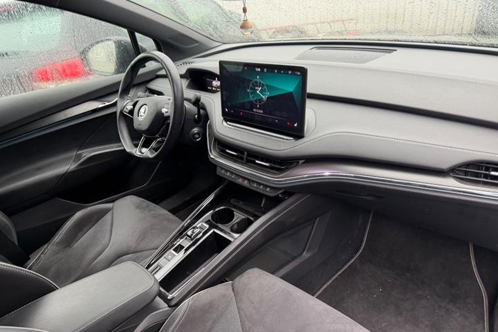 Grøn Skoda Enyaq fra 2023