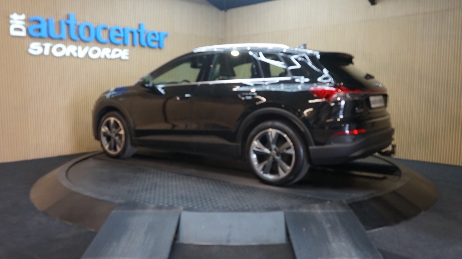 Sort Audi Q4 e-tron fra 2023