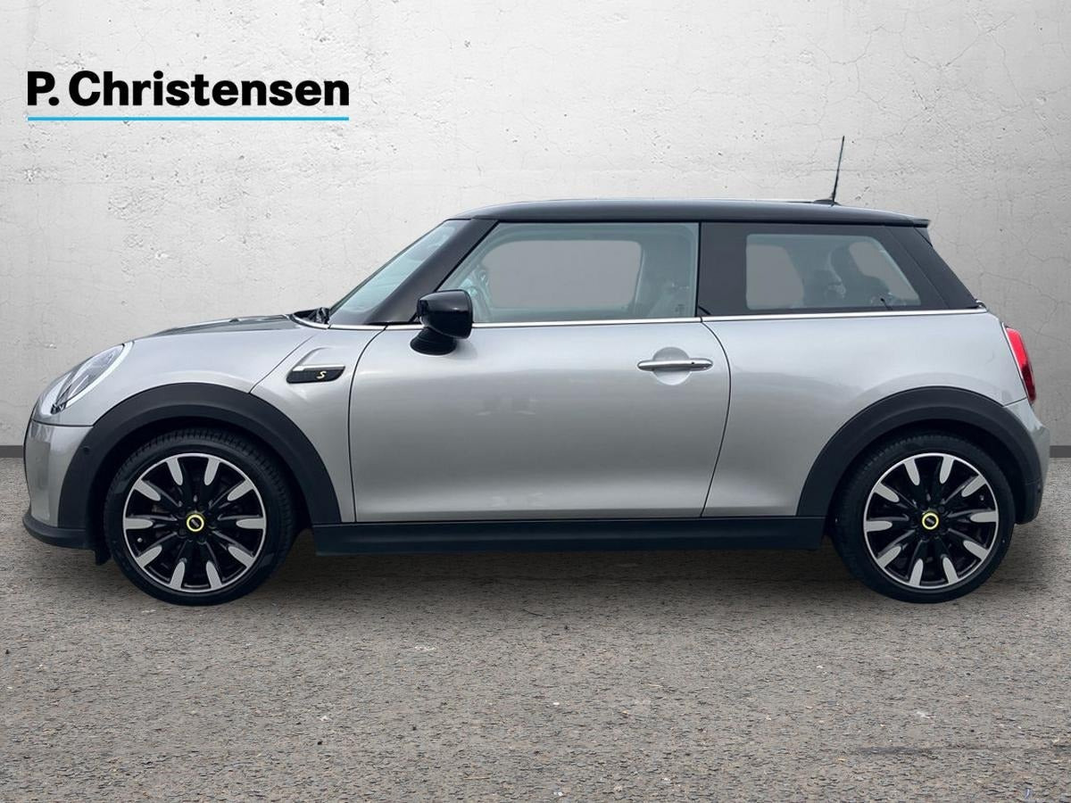 Sølv Mini Cooper SE fra 2023