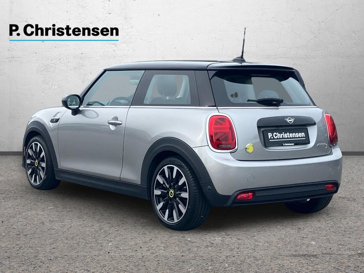 Sølv Mini Cooper SE fra 2023