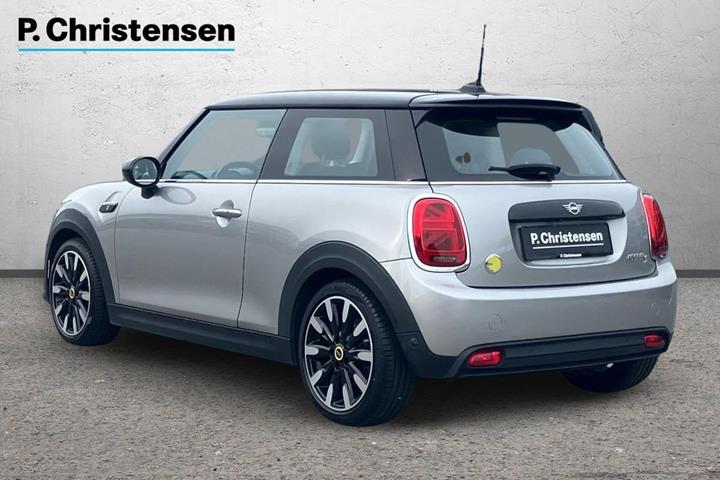 Sølv Mini Cooper SE fra 2023
