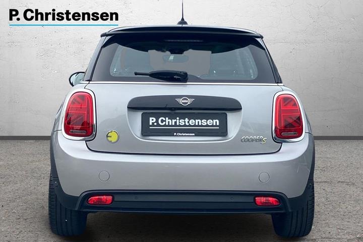 Sølv Mini Cooper SE fra 2023