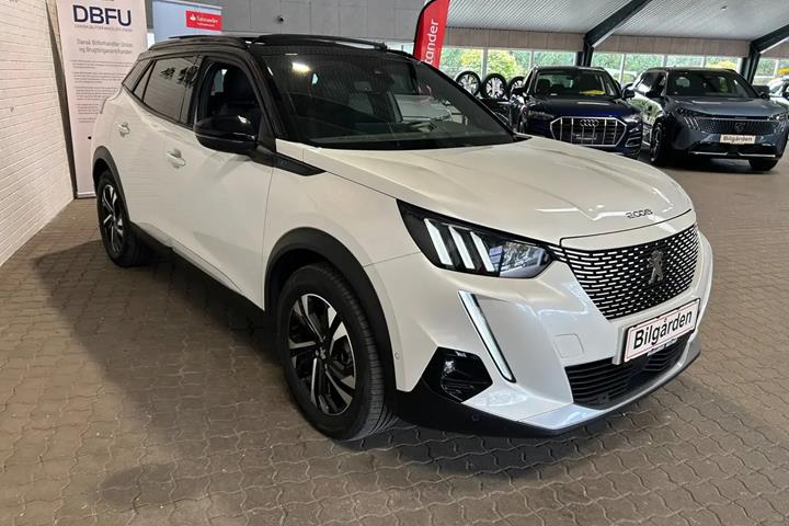 Hvid Peugeot e-2008 fra 2022