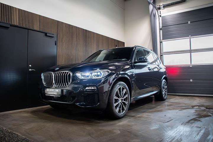Sort BMW X5 fra 2020