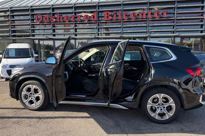 Sort BMW iX1 fra 2022