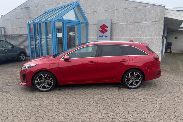 Rød Kia Ceed fra 2021