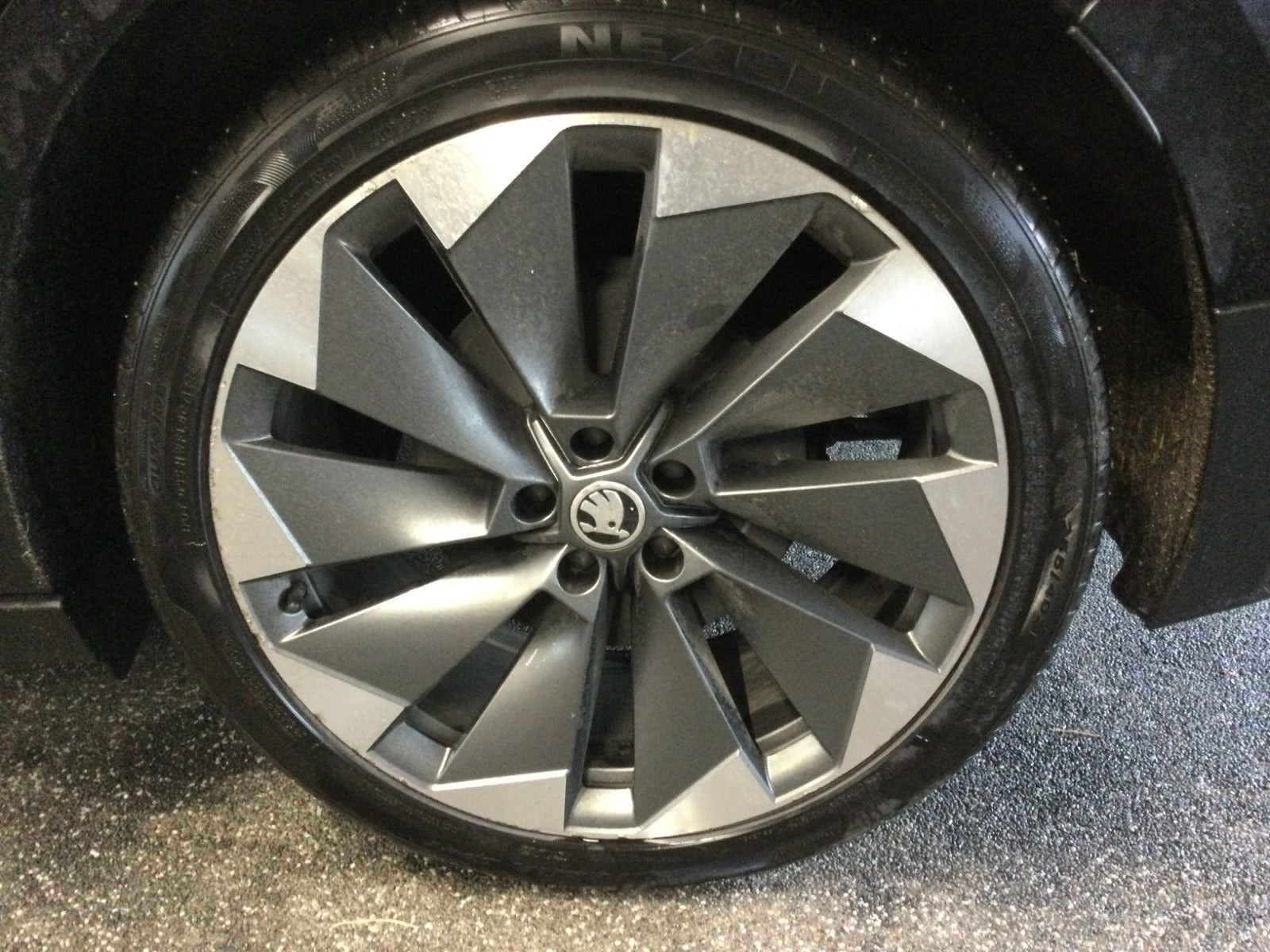 Sort Skoda Enyaq fra 2021