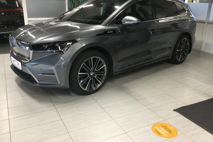 Grå Skoda Enyaq fra 2025