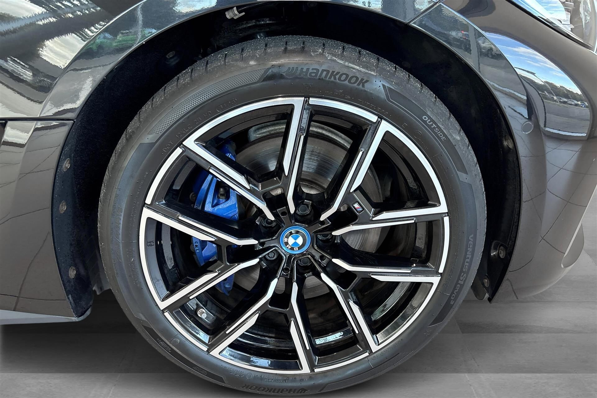 Sort BMW i4 fra 2023
