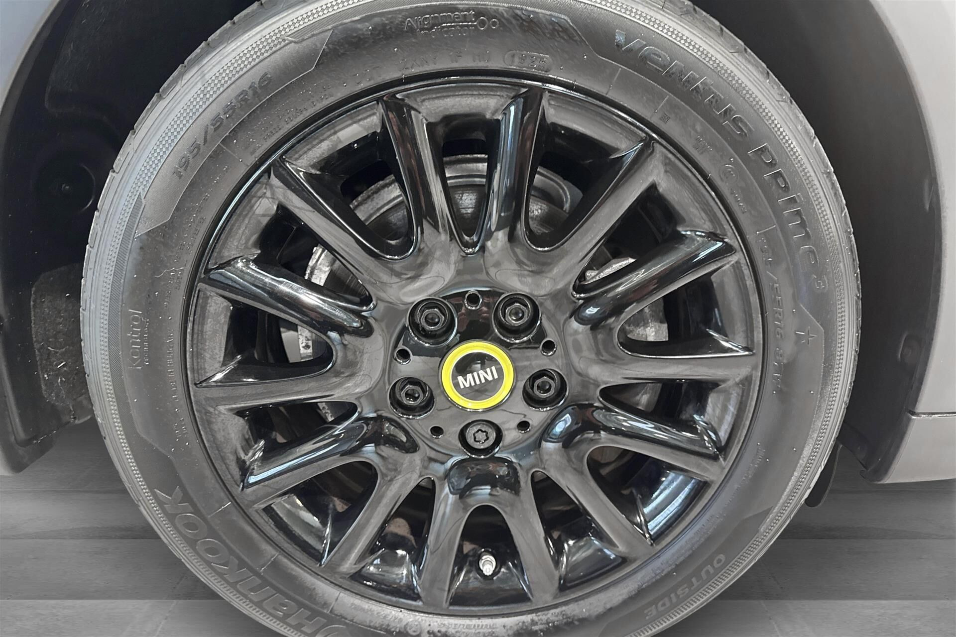 Grøn Mini Cooper fra 2022