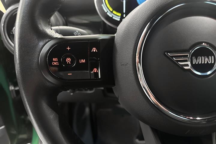 Grøn Mini Cooper fra 2022