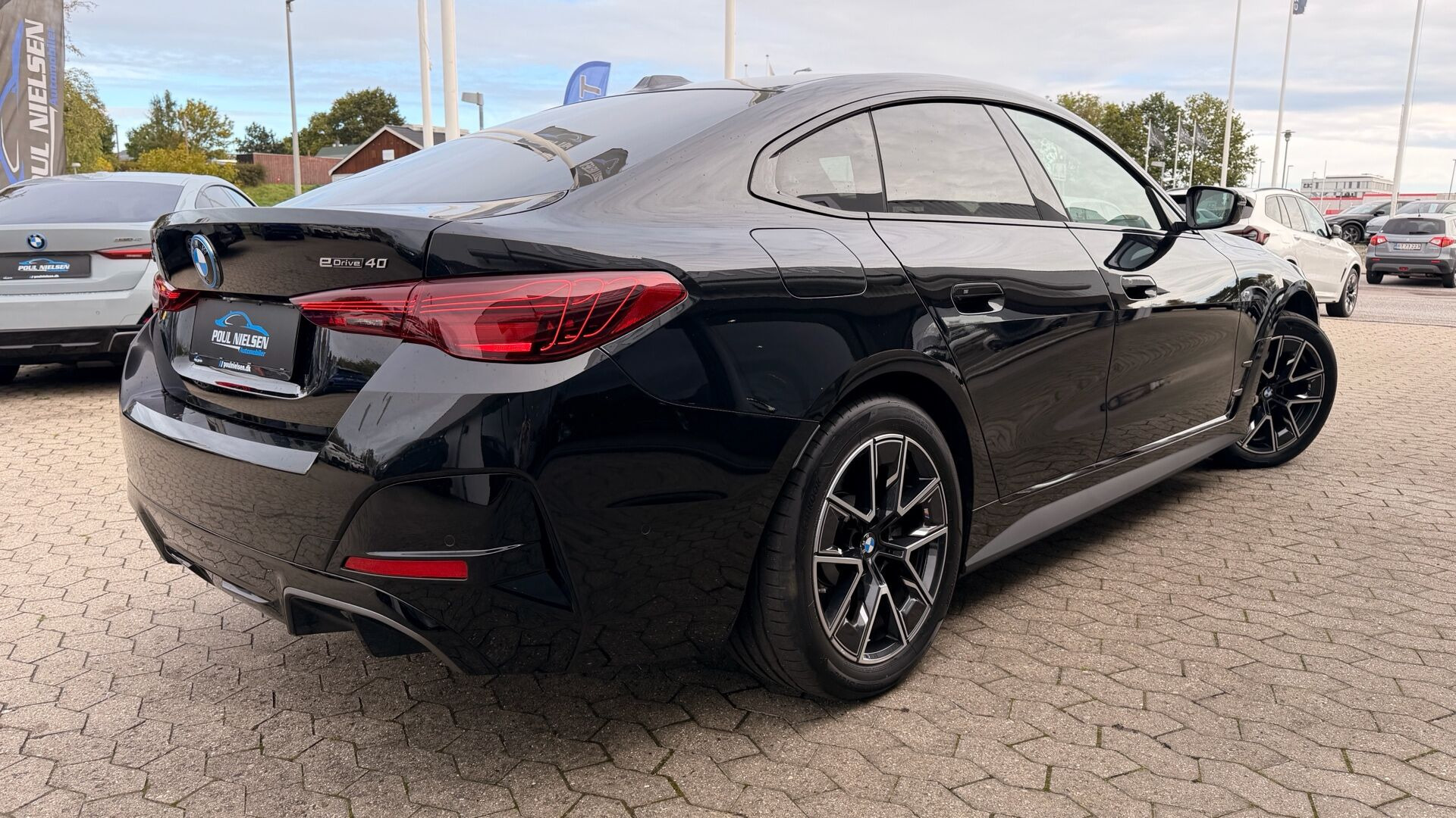 Sort BMW i4 fra 2025