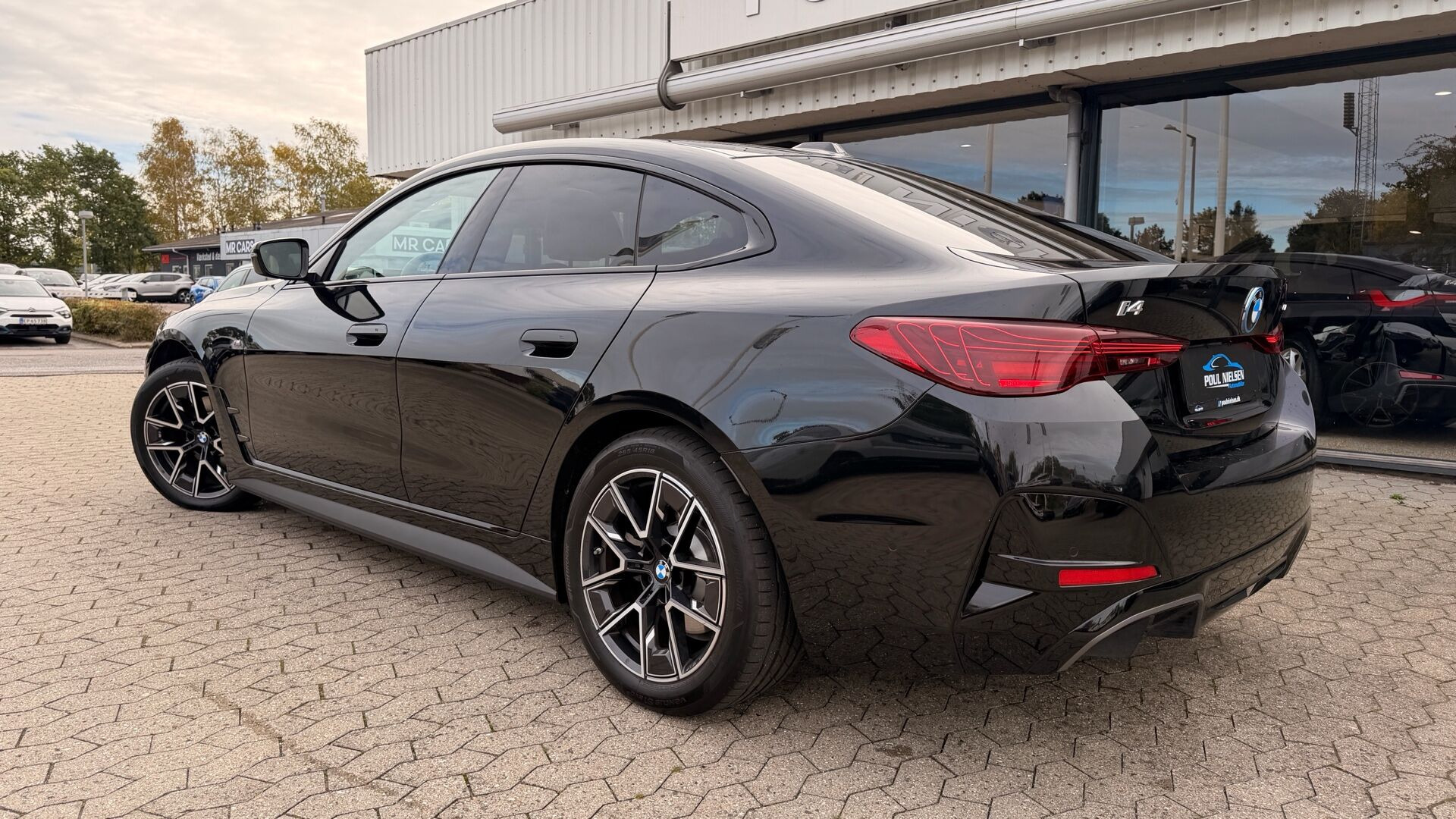 Sort BMW i4 fra 2025