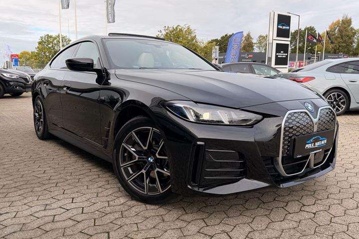 Sort BMW i4 fra 2025