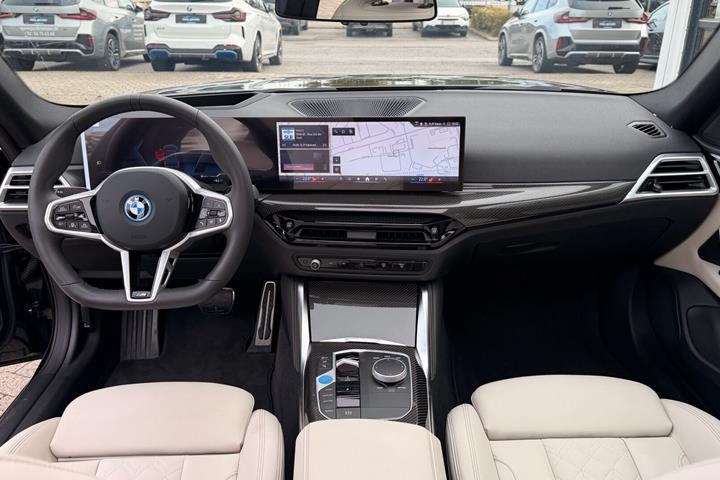 Sort BMW i4 fra 2025