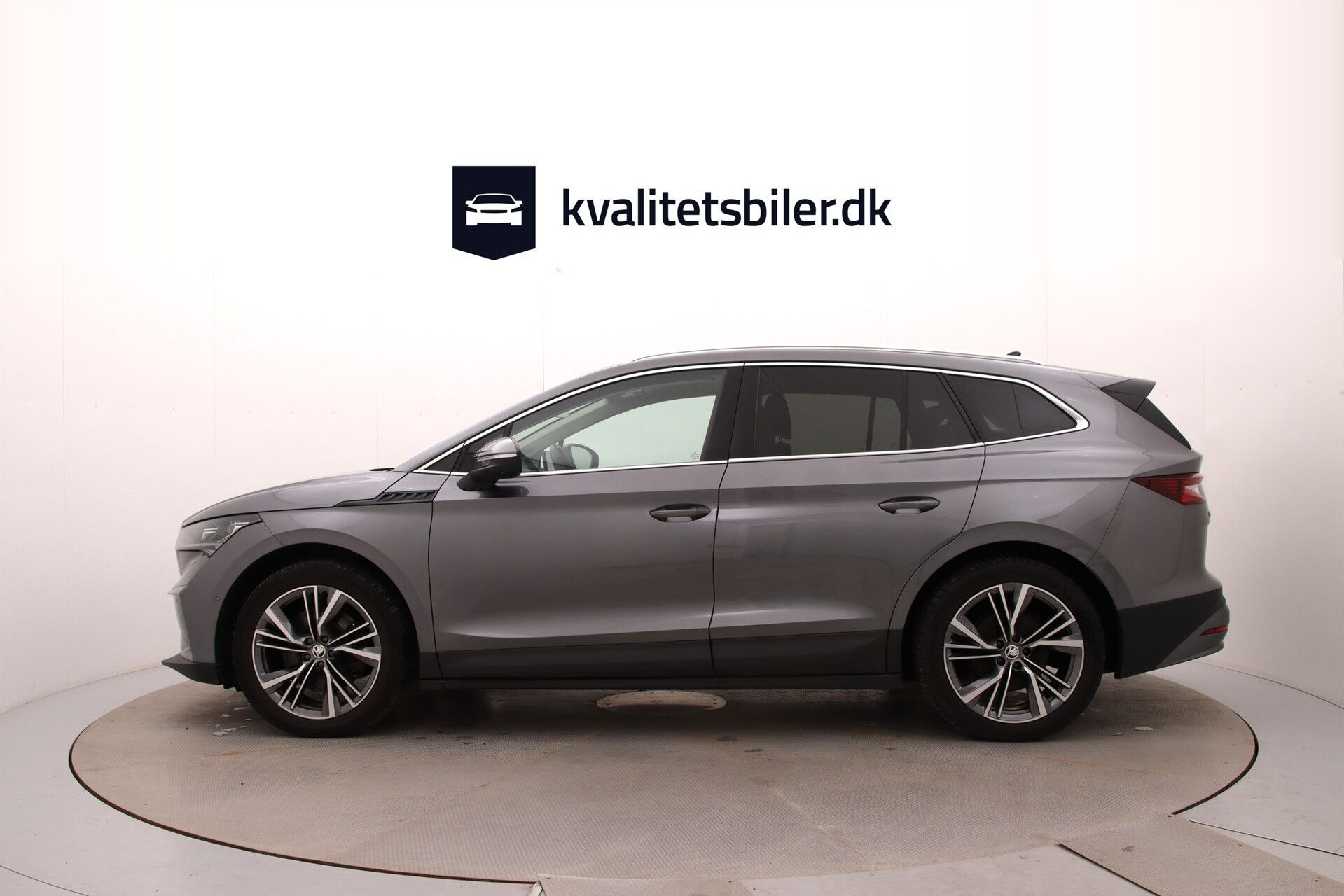 Grå Skoda Enyaq fra 2022