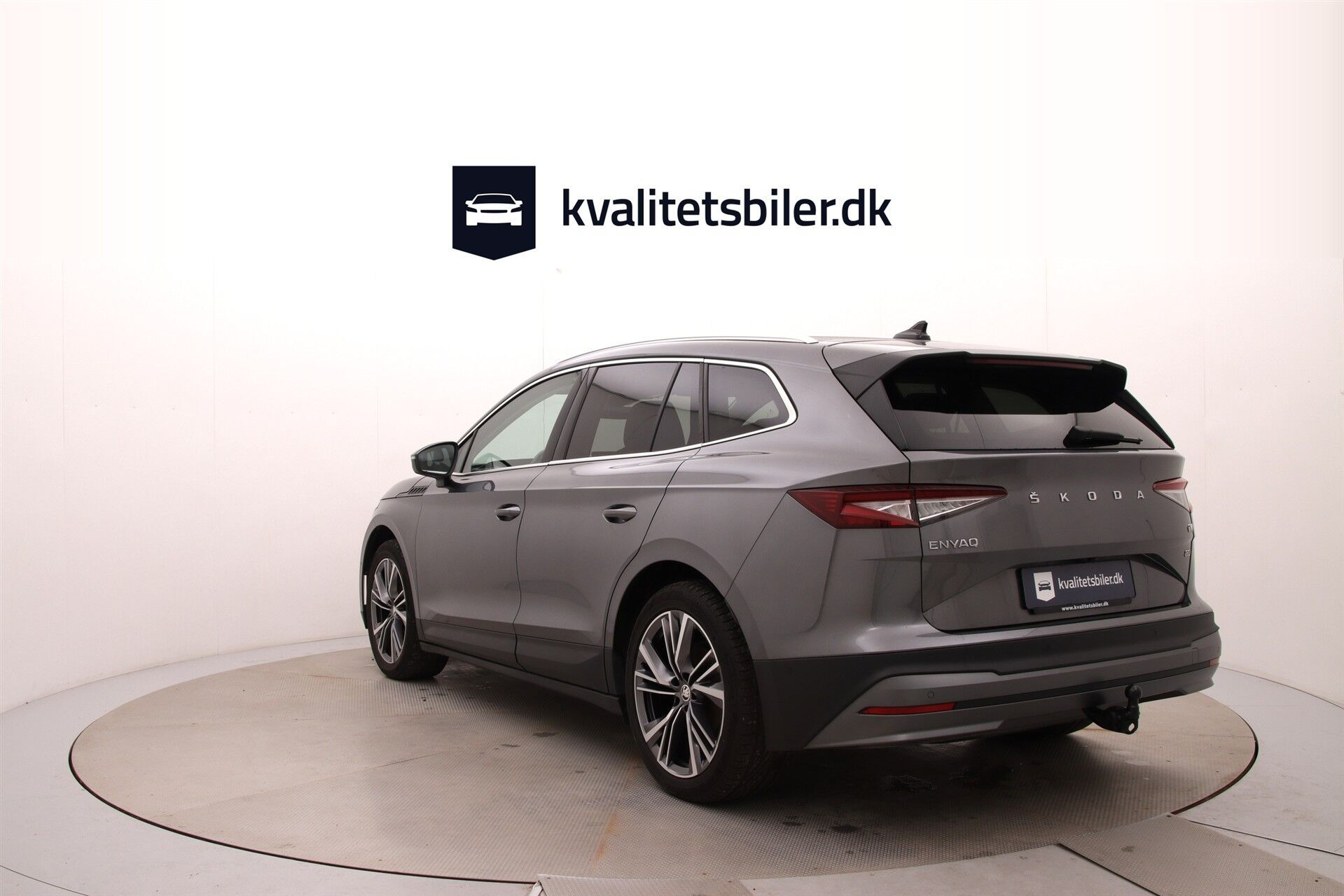 Grå Skoda Enyaq fra 2022