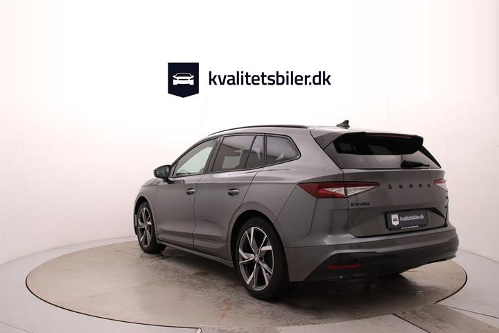 Grå Skoda Enyaq fra 2023