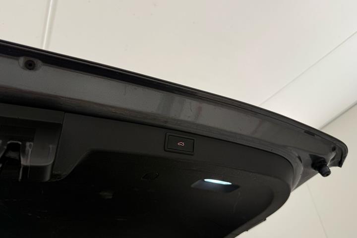 Grå Skoda Enyaq fra 2023