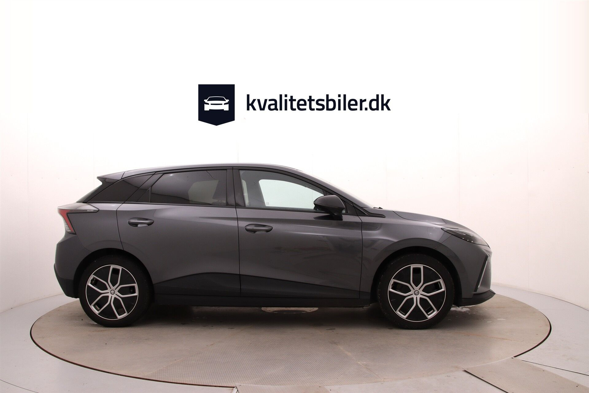 Grå MG MG4 Electric fra 2024