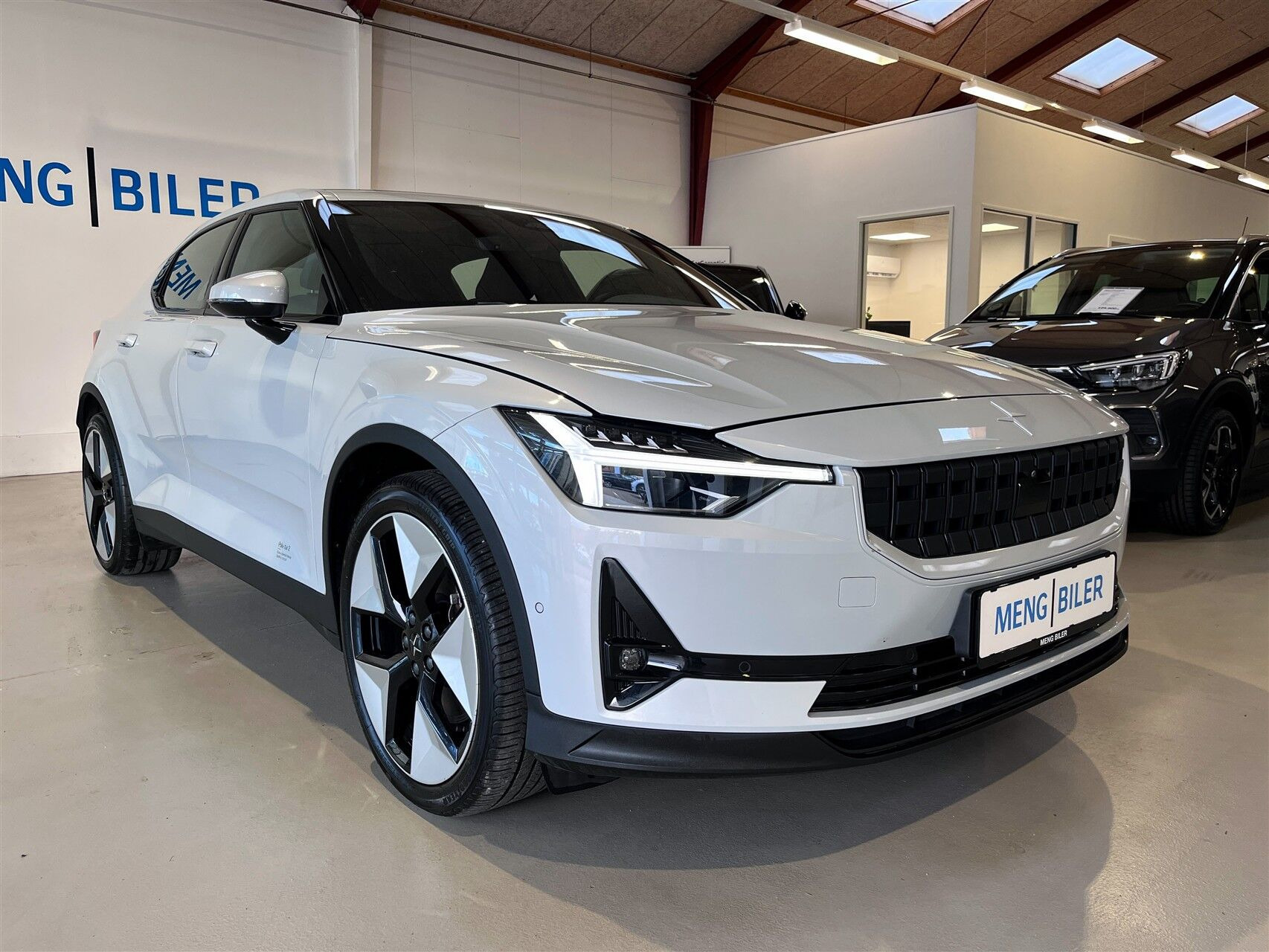 Hvid Polestar 2 fra 2023