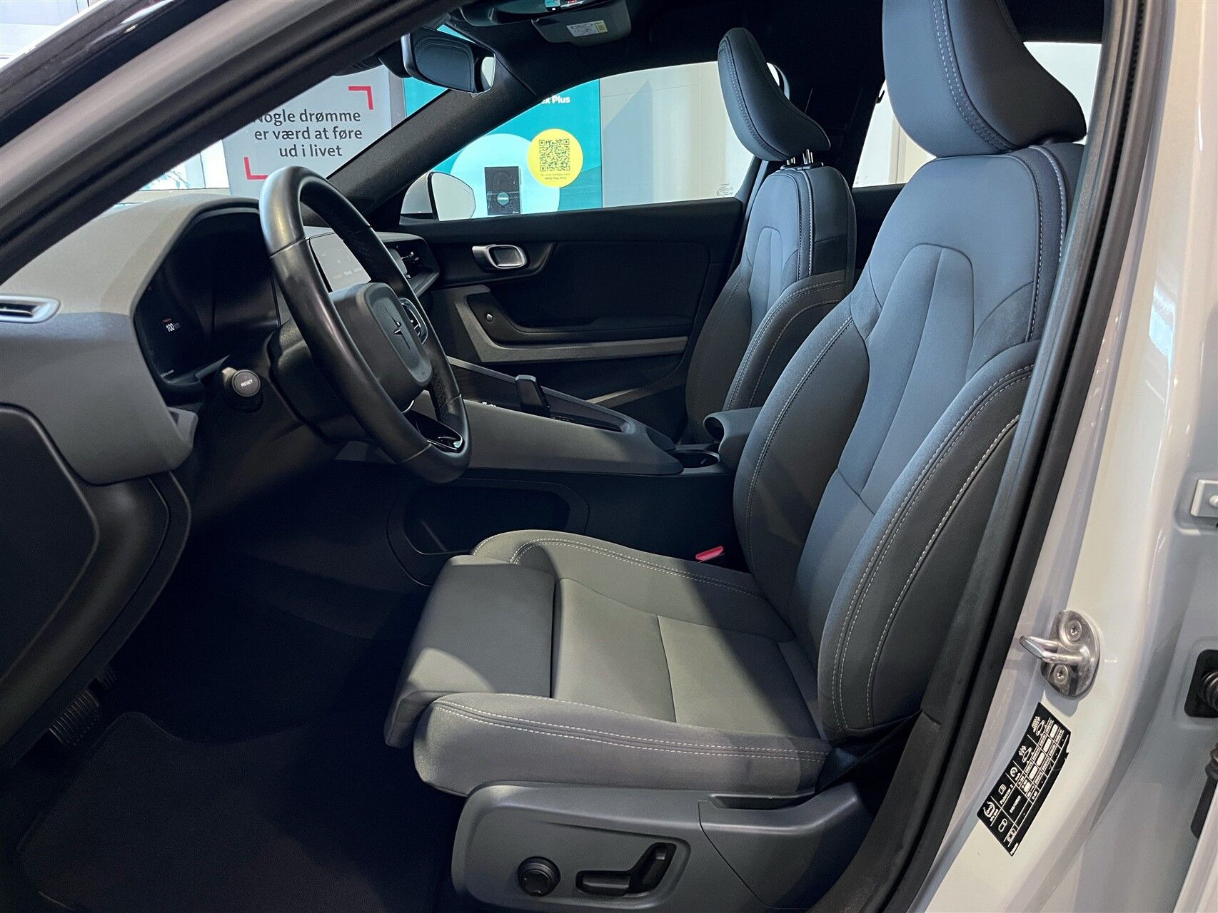 Hvid Polestar 2 fra 2023