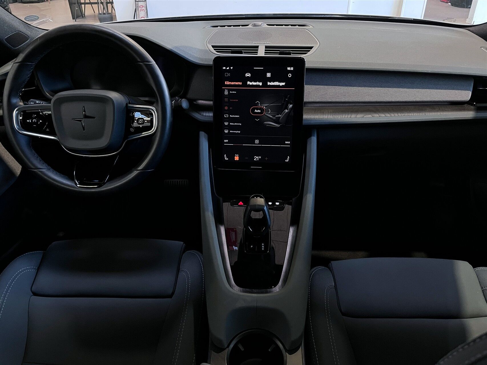 Hvid Polestar 2 fra 2023