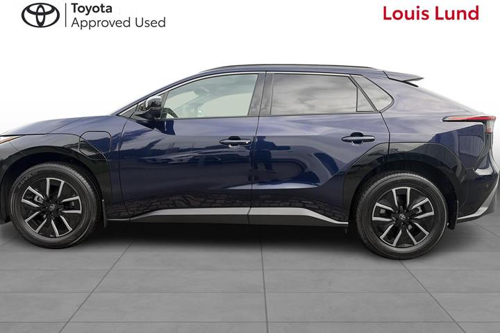 Blå Toyota BZ4X fra 2026