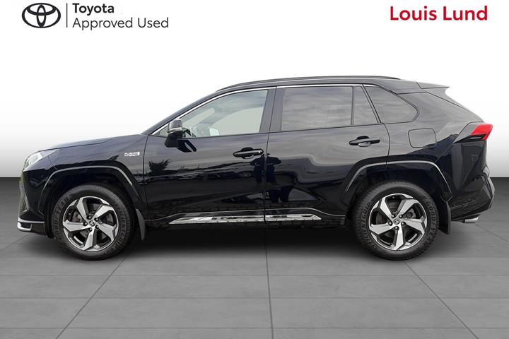Sort Toyota RAV4 Plug-in fra 2021