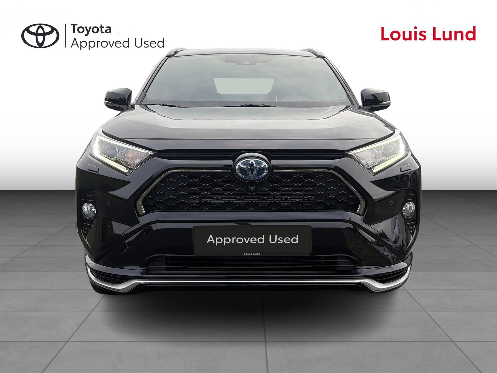 Sort Toyota RAV4 Plug-in fra 2021