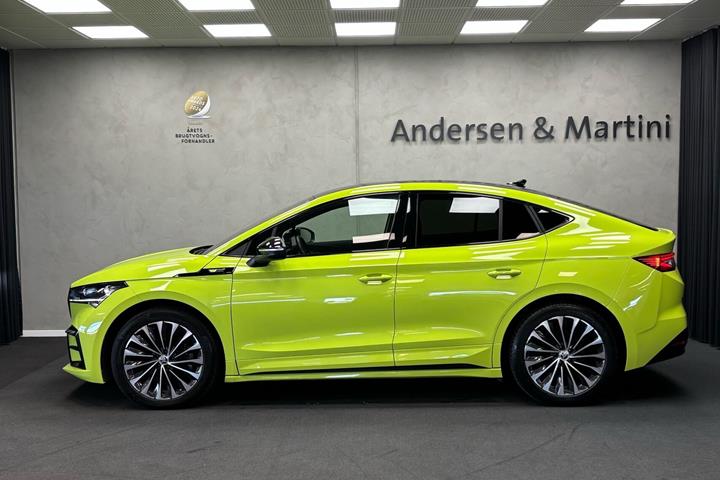 Grøn Skoda Enyaq fra 2023