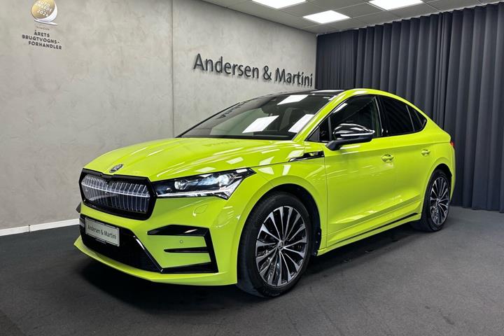 Grøn Skoda Enyaq fra 2023