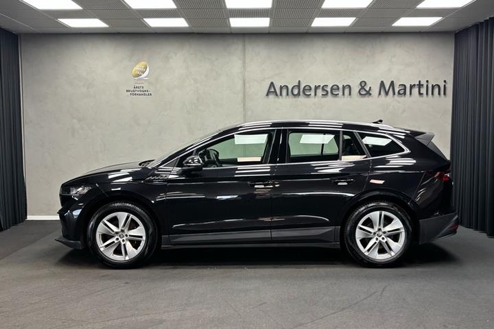 Sort Skoda Enyaq fra 2022
