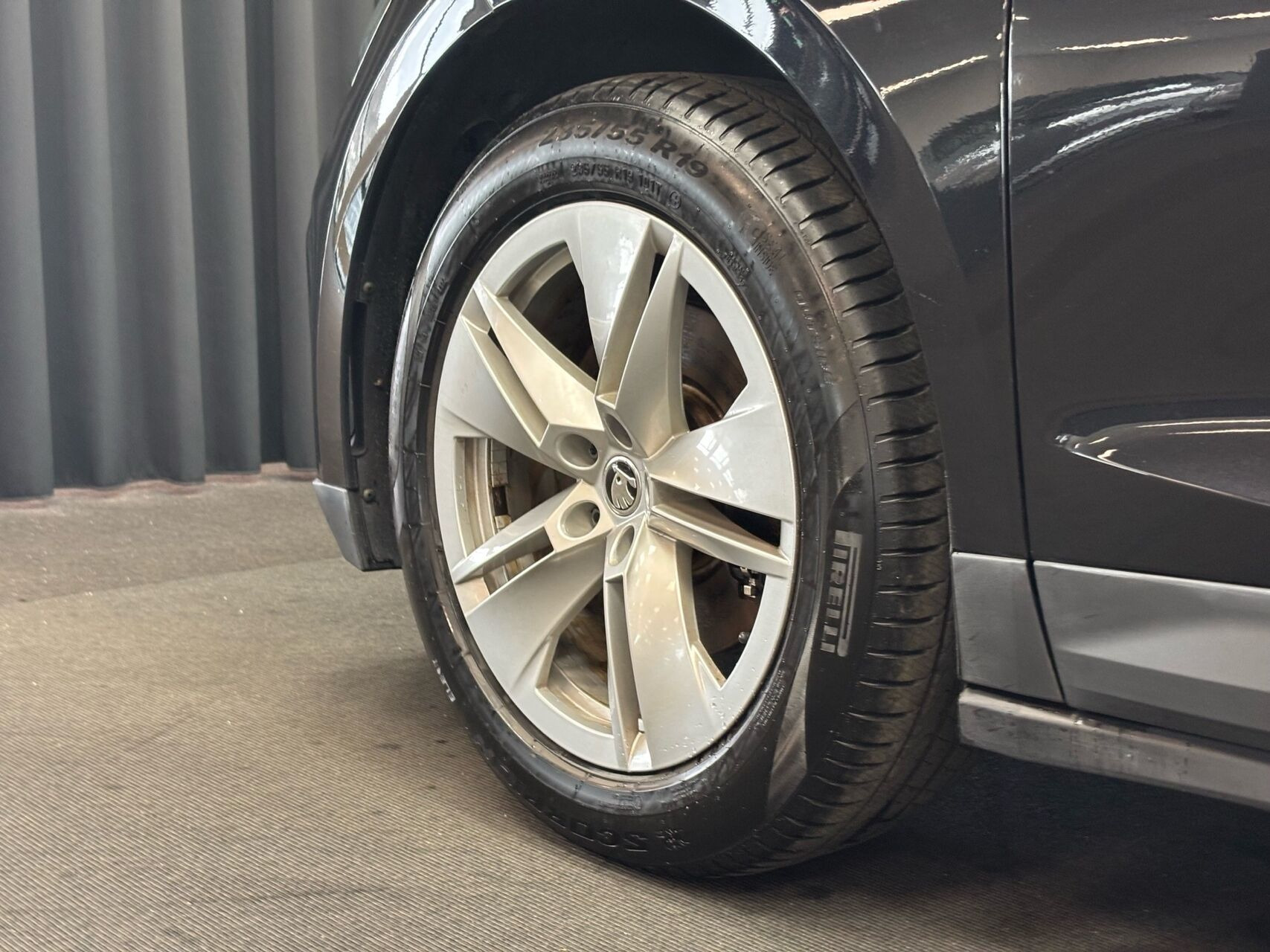 Sort Skoda Enyaq fra 2022