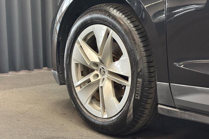 Sort Skoda Enyaq fra 2022