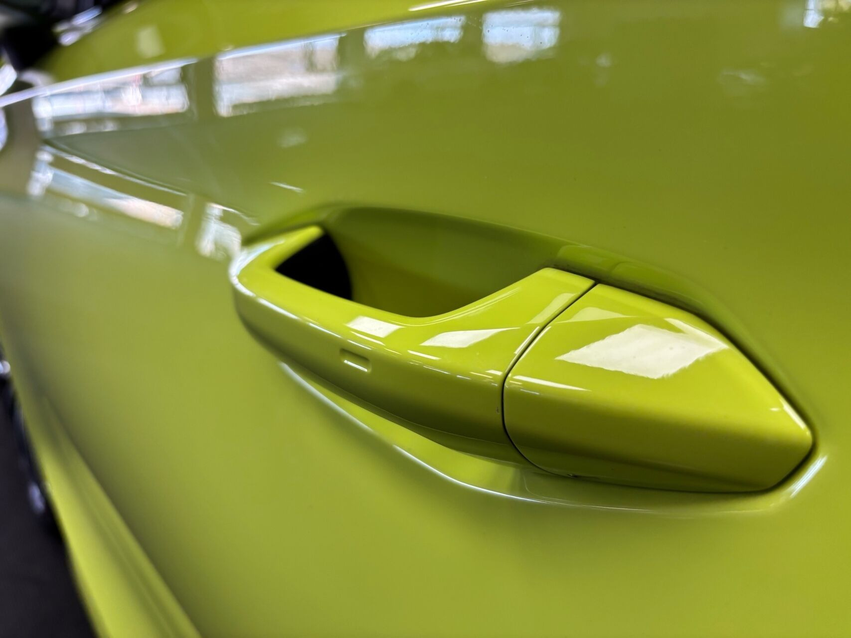 Grøn Skoda Enyaq fra 2023