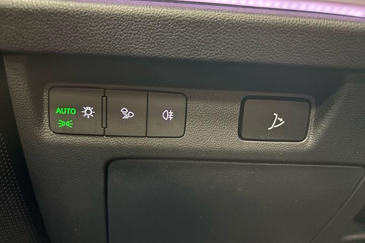 Grøn Skoda Enyaq fra 2023