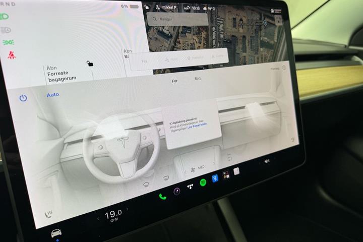 Sort Tesla Model 3 fra 2021