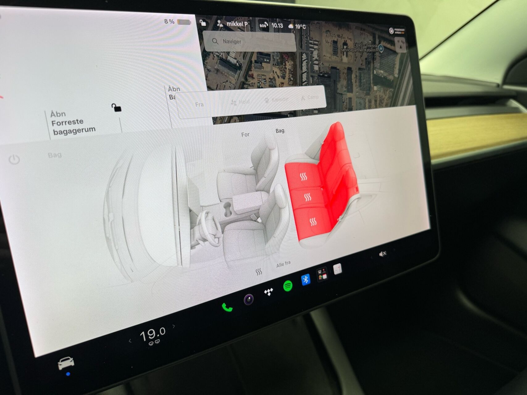 Sort Tesla Model 3 fra 2021
